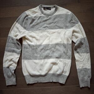 Club Monaco 100% cashmere sweater